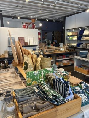 Heath Ceramics by null