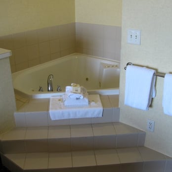 Courtyard by Marriott Carolina Beach Oceanfront - Hotels Near Me - Carolina Beach, North Carolina
