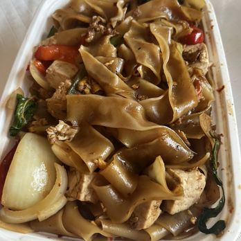 Coconut Thai - Drunken Noodles (Pad See Yew) with tofu - Thai Near Me - Edina, Minnesota