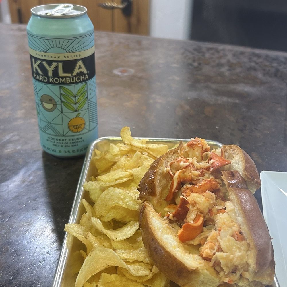 Murphys Grade - Lobster sandwich - Seafood Near Me - Murphys, California