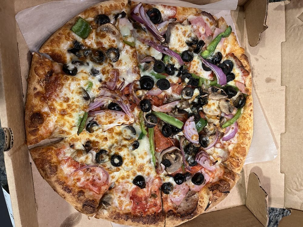 Food from Pepi's Pizzeria