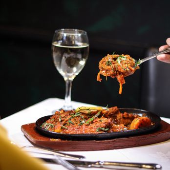 The Famous Curry Bazaar - Indian Near Me - London, XGL The Famous Curry Bazaar - Indian Near Me - London, XGL