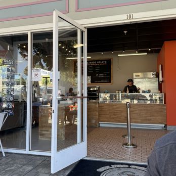 Gulino Gelato - Entrance into shop - Gelato Near Me - Half Moon Bay, California Gulino Gelato - Entrance into shop - Gelato Near Me - Half Moon Bay, California