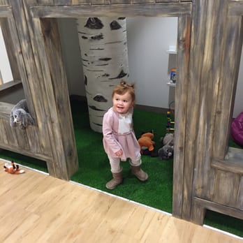 Tatum Pediatric Dentistry - The cute playhouse at the office - Pediatric Dentists Near Me - Scottsdale, Arizona Tatum Pediatric Dentistry - The cute playhouse at the office - Pediatric Dentists Near Me - Scottsdale, Arizona