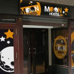 Moon Hostel - Devanture de l'hostel