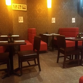 E sushi 2 - Trying out, nice interior. Cool varied music. - Sushi Bars Near Me - Brooklyn, New York