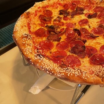 Lil Z's Pizza - Pizza Near Me - Ottawa, Ontario Lil Z's Pizza - Pizza Near Me - Ottawa, Ontario