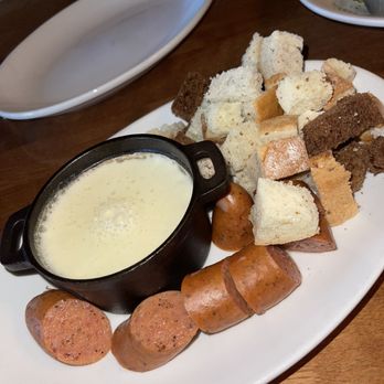 Gustav's - Pubs Near Me - Vancouver, Washington