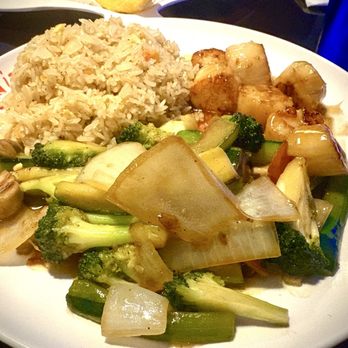 Izumi Japanese Restaurant - Hibachi Scallops (Lunch portion) - Sushi Bars Near Me - Youngstown, Ohio Izumi Japanese Restaurant - Hibachi Scallops (Lunch portion) - Sushi Bars Near Me - Youngstown, Ohio