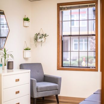 Innate Family Chiropractic - Treatment room - Chiropractors Near Me - Woodinville, Washington Innate Family Chiropractic - Treatment room - Chiropractors Near Me - Woodinville, Washington