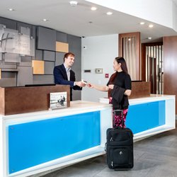 Welcome to the Holiday Inn Express West Edmonton - Mall Area