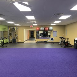 Anytime Fitness - Training turf