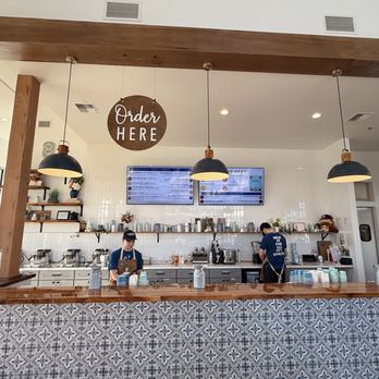Eight Cow Creamery - Ice Cream & Frozen Yogurt Near Me - Ridgefield, Washington Eight Cow Creamery - Ice Cream & Frozen Yogurt Near Me - Ridgefield, Washington