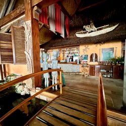 Coco Grove Beach Resort - Salamandas restaurant
