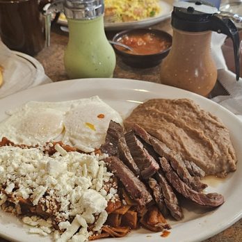 Hacienda Vieja - Chilaquiles w beef fajita - Mexican Near Me - Corpus Christi, Texas