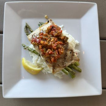 Hot Fish Club - Seafood Near Me - Murrells Inlet, South Carolina