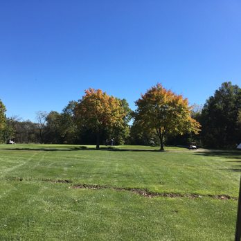 Edgebrook Golf Course - #5 Green from the back - Golf Near Me - Chicago, Illinois