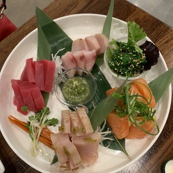 Daruma - Sashimi was fresh and well presented- garlic wasabi was magically delicious!! - Ramen Near Me - Mesa, Arizona