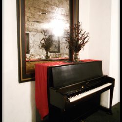Nikki's At The Ben-Mar - Avanti Room Piano