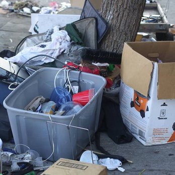 Public Storage - 8/22/16 9AM Public Storage Rose Ave Between 3rd and 4th Electronic waste and more. - Self Storage Near Me - Venice, California