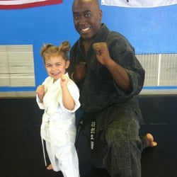 Lone Star Martial Arts - Mr. Hodge with student
