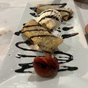 Mountain View Chalet - Dough with ice cream - Italian Near Me - Asbury, New Jersey