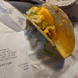 This is a chicken taco. All three looked like that! Unreal This is a chicken taco. All three looked like that! Unreal