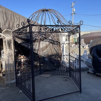 Natalies Auctions - Antiques Near Me - San Leandro, California