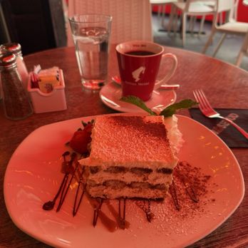 Rosebud on Rush - Tiramisu - Italian Near Me - Chicago, Illinois