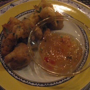 Lo Que Hay Café - Cauliflower tempura/ fritters - Vegan Near Me - Mérida, YUC Lo Que Hay Café - Cauliflower tempura/ fritters - Vegan Near Me - Mérida, YUC