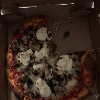Zesty Bites - Pizza Near Me - Providence, Rhode Island