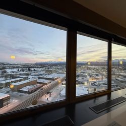 Sheraton Anchorage - Lounge view