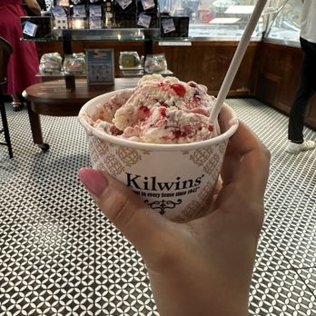 Kilwins Ice Cream - Chocolate - Fudge - Ice Cream & Frozen Yogurt Near Me - Chicago, Illinois