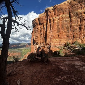 Cathedral Rock - View - Hiking Near Me - Sedona, Arizona Cathedral Rock - View - Hiking Near Me - Sedona, Arizona