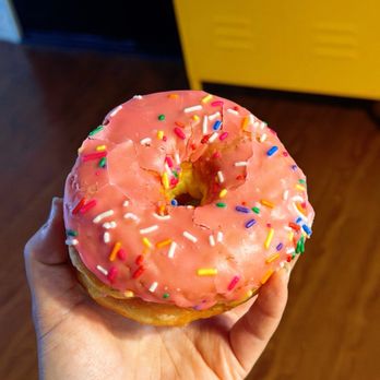 S&J Deli - Sprinkle donut to go - Donuts Near Me - Los Angeles, California S&J Deli - Sprinkle donut to go - Donuts Near Me - Los Angeles, California