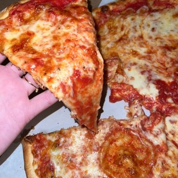 Salerno's Pizza III - Poor undercarriage, Slice does not hold up had serious floppage - Italian Near Me - Ewing Township, New Jersey