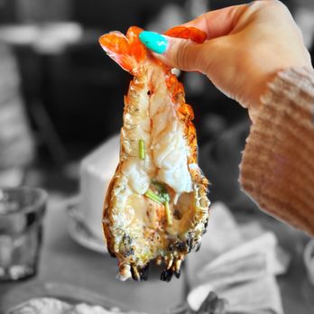 Pineapple Thai - Jumbo grilled prawns | @whaevaeats - Thai Near Me - Cupertino, California