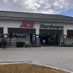 Greenacres Ace Hardware - Entrance