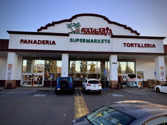 Vallarta Supermarkets Ramona Boulevard Baldwin Park Ca
