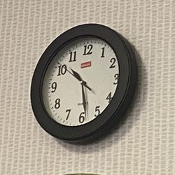 Quest Diagnostics - I patient in the place other then me and waiting passed my appointment
