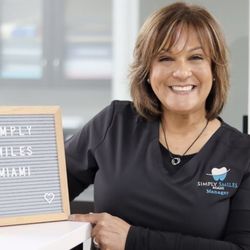 Simply Smiles Miami - Meet our new manager