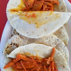Parilla 10 - Cochinita tacos