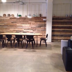 Oikos Cafe - Massive room inside!