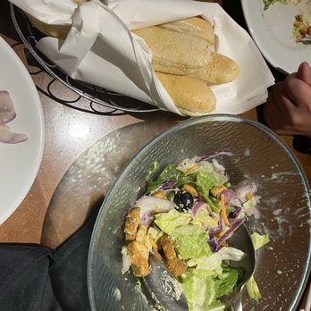 Olive Garden Italian Restaurant - Italian Near Me - Baltimore, Maryland