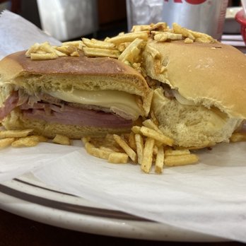 Caribe Cafe Restaurant - Medianoche Sandwich - Cuban Near Me - Miami, Florida