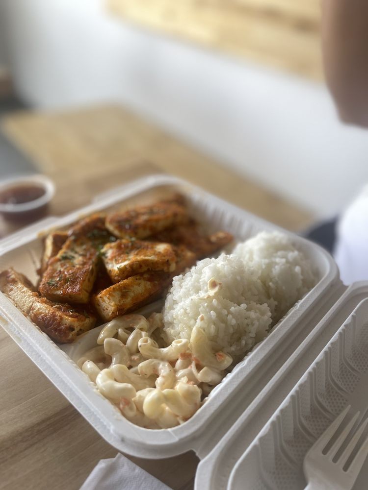 Food from HoAloha Hawaiian BBQ