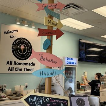 Cape Creamery - Fun accents - Ice Cream & Frozen Yogurt Near Me - Cape Coral, Florida