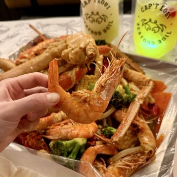 Cap't Loui - Shrimp head-on - Cajun/Creole Near Me - New York, New York Cap't Loui - Shrimp head-on - Cajun/Creole Near Me - New York, New York