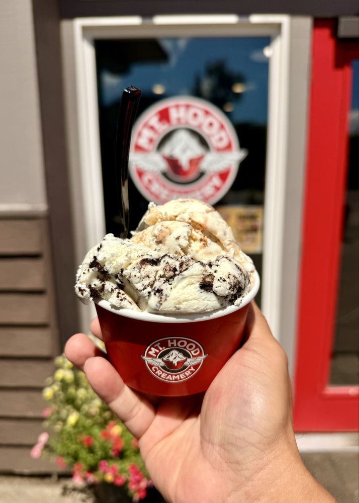 Mt Hood Creamery Logo