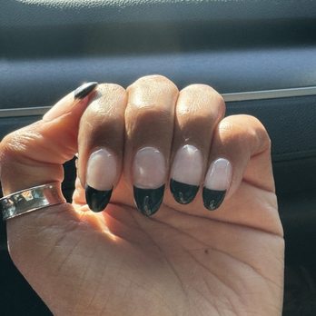 Deluxe Nail Salon & Spa - Nail Salons Near Me - Cincinnati, Ohio